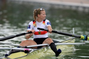 Akrobatische Leistung: Kerstin Hartmann musste das Boot allein in den Steg steuern, weil ihre Partnerin kollabiert war